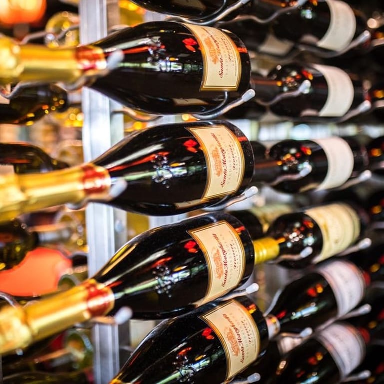 Full Bar and Extensive Wine List